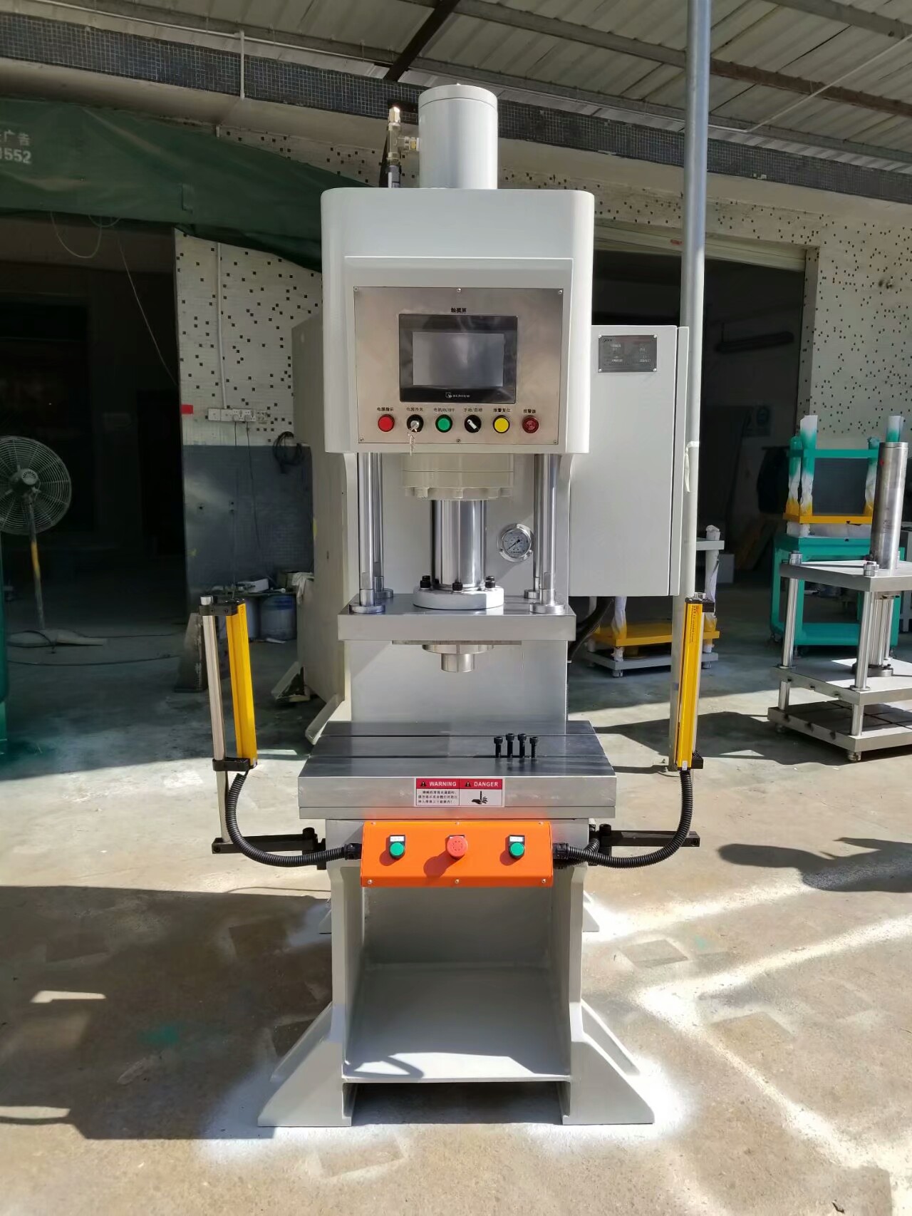 ���װ��ѹװ��