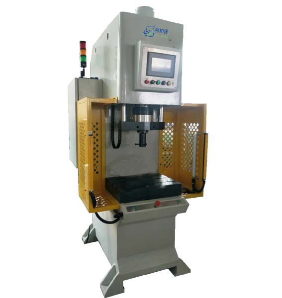 ������ĩ���λ������м����λ�