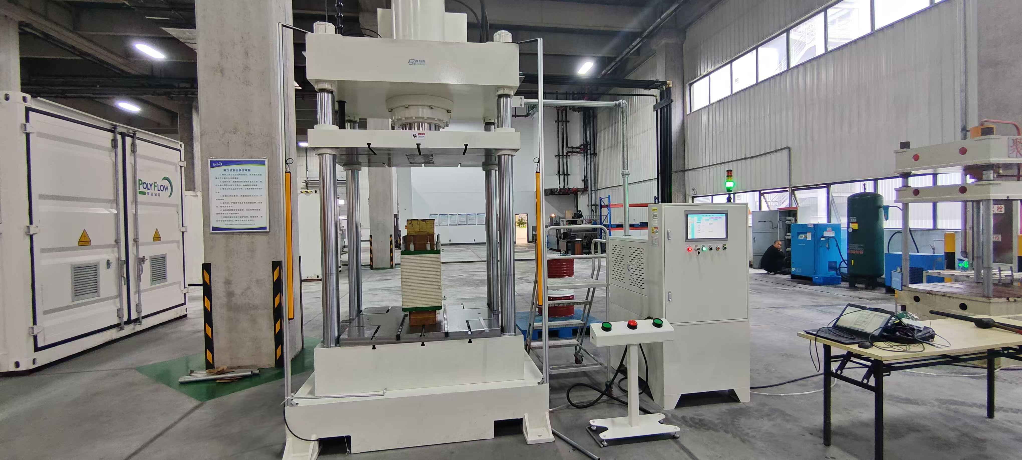 ȫ��Һ����ص�ѹ��